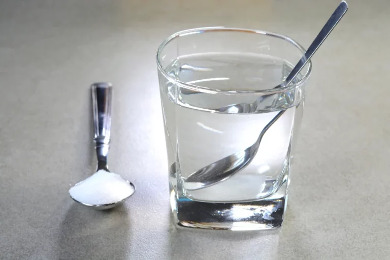 Waarom gorgelen met zout water